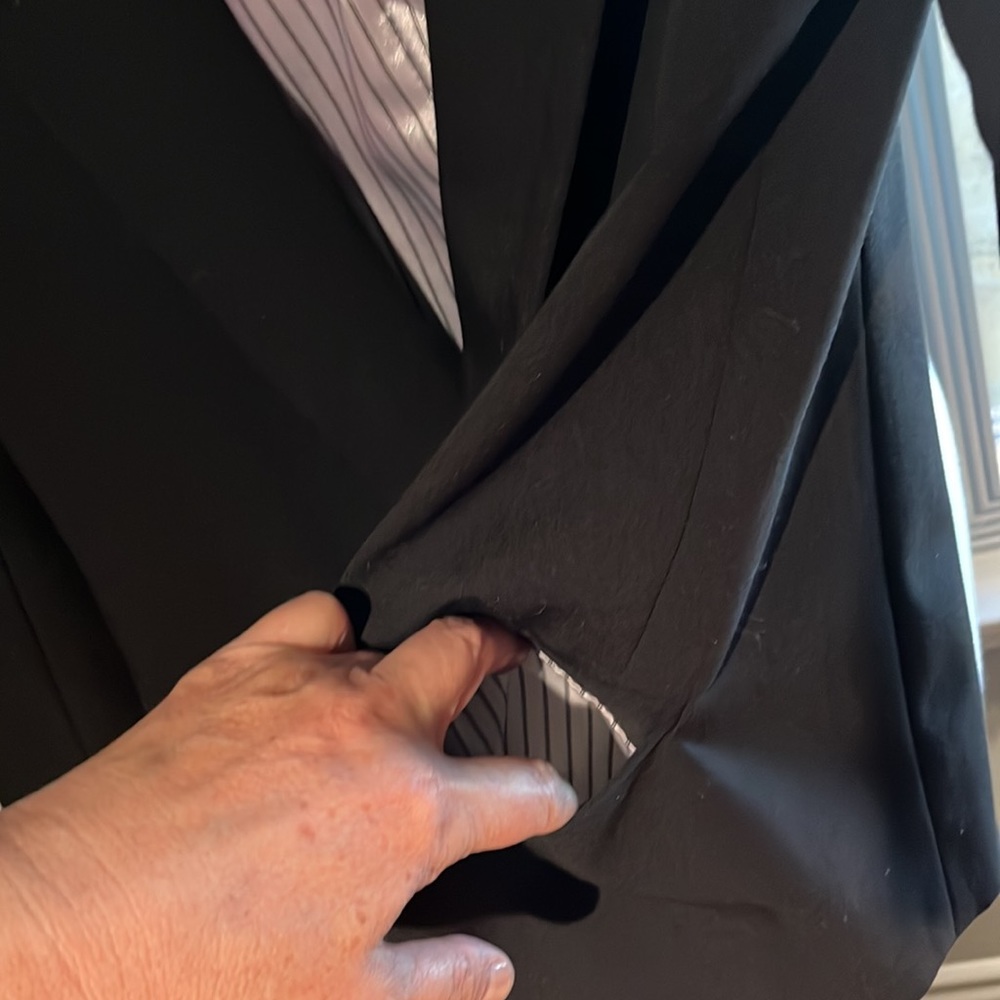 Black blazer - Picture 7 of 7